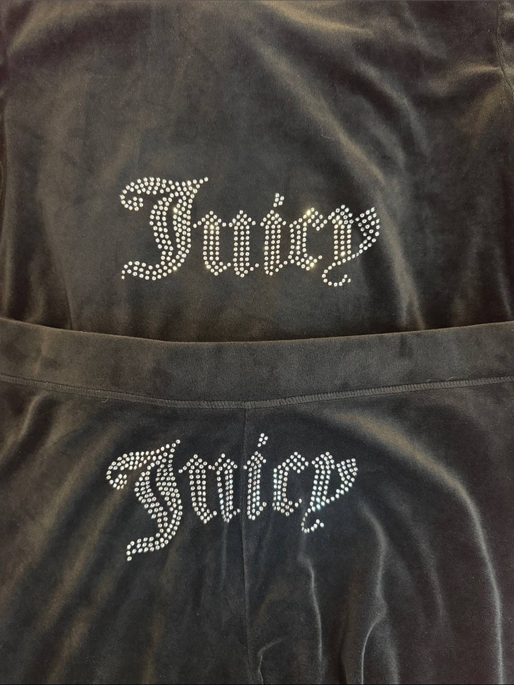 Juicy Couture Black Velour Tracksuit Set - Picture 2 of 4